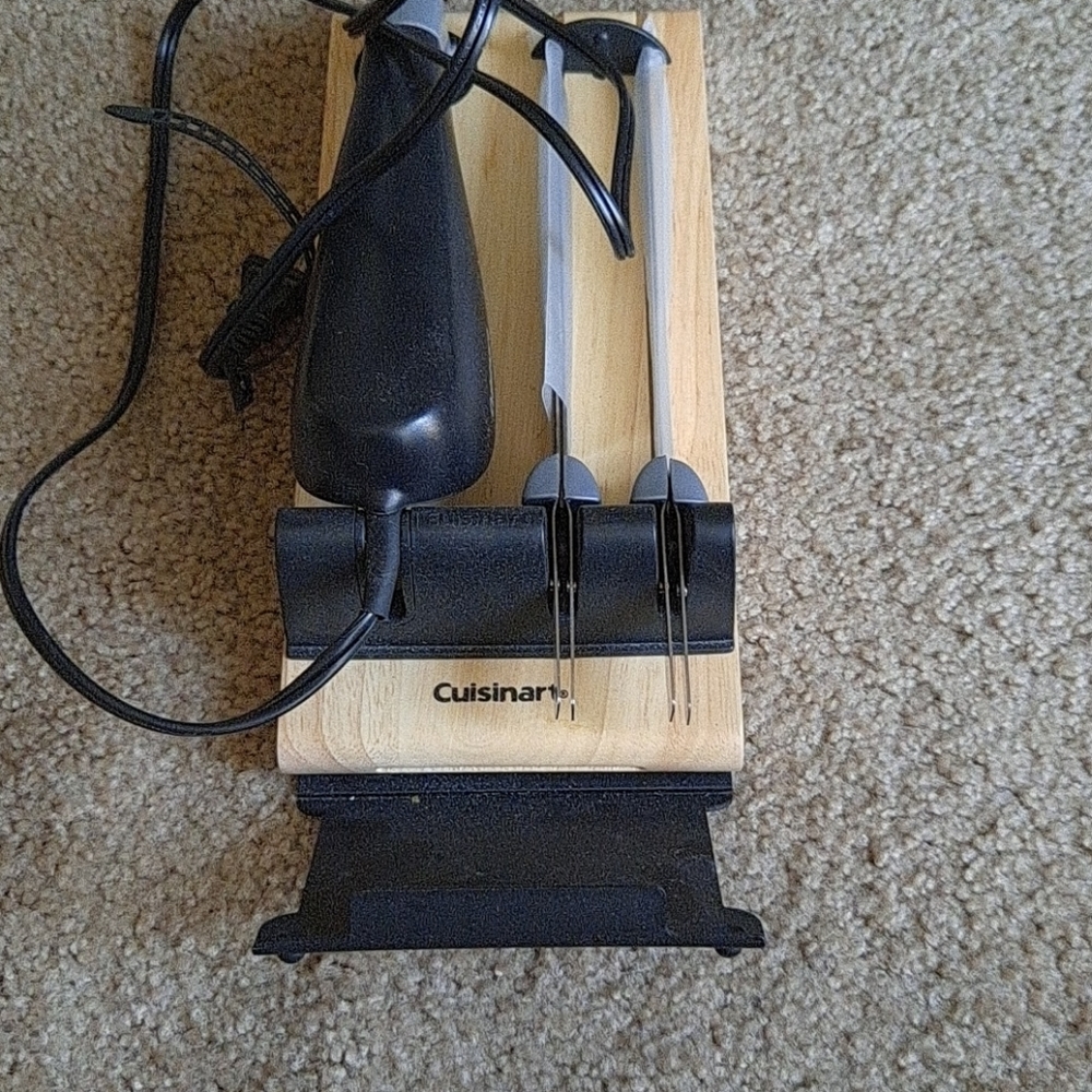 Cuisinart Electronic Knife with 2 blades